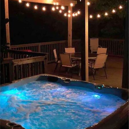 Driftwood Cottage With Hot Tub On Lake Cumberland Russell Springs Exterior foto